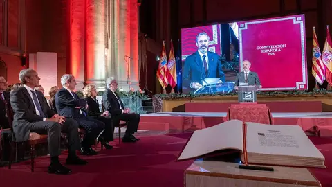 Azc&oacute;n durante la clausura del acto. Foto: DGA