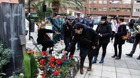_homenaje_guardia-civil_1-12