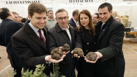 Las autoridades han inaugurado la feria este s&aacute;bado.