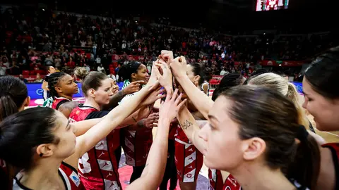 casademont femenino