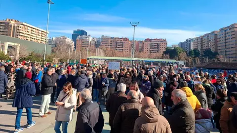 Concentraci&oacute;n contra la operaci&oacute;n urban&iacute;stica del Ayuntamiento de Zaragoza en V&iacute;a Hispanidad. Imagen de archivo