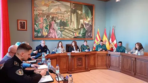 Junta de seguridad local en Caspe. Foto: Delegaci&oacute;n del Gobierno