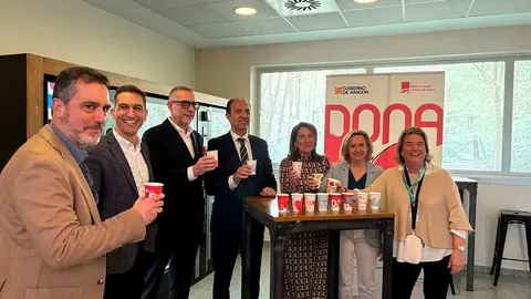 Las m&aacute;quinas de caf&eacute; de los hospitales y diversos centros sanitarios zaragozanos contar&aacute;n con unos nuevos modelos de vasos con frases motivadoras que animan a la donaci&oacute;n de sangre.