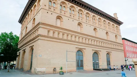 Exterior de la Lonja de Zaragoza
