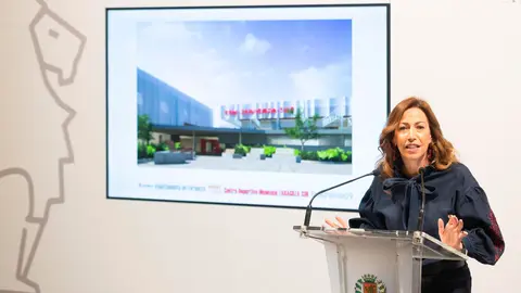 Imagen de archivo del d&iacute;a en el que la alcaldesa de Zaragoza, Natalia Chueca, anunci&oacute; la adjudicaci&oacute;n del CDM Sur