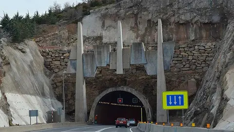 Imagen de archivo. T&uacute;nel de Monrep&oacute;s