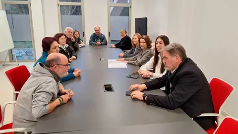 Reuni&oacute;n del equipo de Gobierno con los vecinos de San Juli&aacute;n