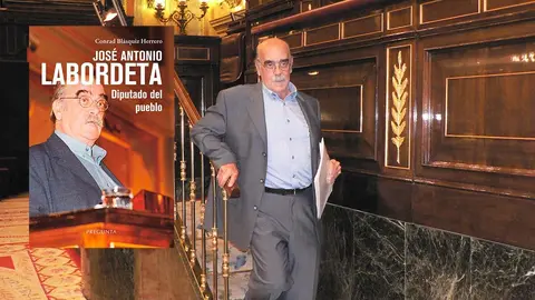 Labordeta en el Congreso de los DIputados. Foto: Archivo AD / Pregunta Ediciones