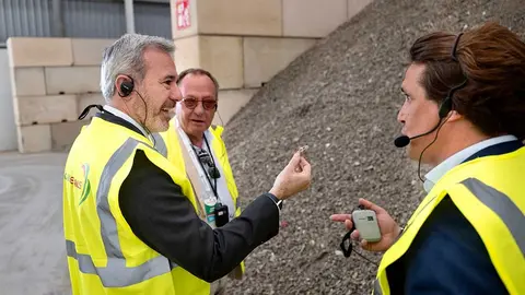 Inauguraci&oacute;n de la planta de Scanmetals en Pedrola con el presidente Azc&oacute;n y el CEO de la empresa, Ejvind Pedersen. Foto: DGA