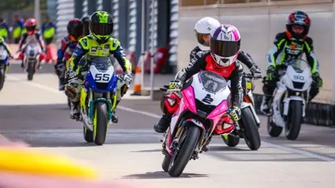 La primera cita del campeonato tendr&aacute; lugar durante el s&aacute;bado y domingo. Foto: MotorLand Arag&oacute;n.