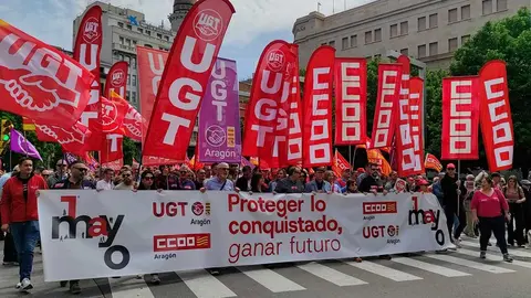 Manifestaci&oacute;n multitudinaria en Zaragoza. Foto: Emma Falc&oacute;n
