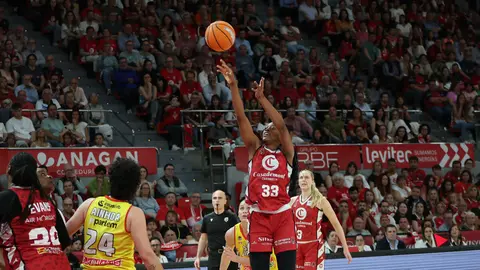 casademont-femenino_4
