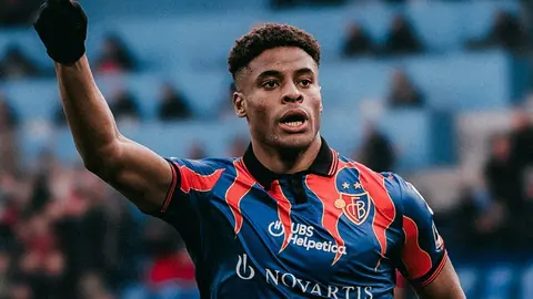 Kevin Carlos ser&aacute; el primer oscense en disputar la Champions. Foto: F.C. Basel.