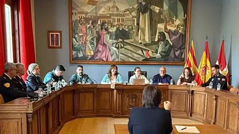 Junta de Seguridad en Caspe este lunes. Foto: Ayto Caspe