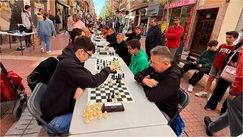 torneo-de-ajedrez-calle-delicias