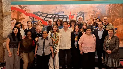 Ca&iacute;dos del Zielo est&aacute; basado en el proyecto que llev&oacute; a cabo la directora y autora Paloma Pedrero en 1998