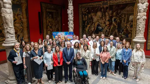 Entrega de convenios convocatoria Ayuda a la infancia. Fundaci&oacute;n Ibercaja