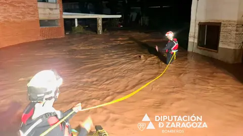 Los Bomberos de la DPZ han rescatado a 19 personas durante la noche del viernes. Foto: PDZ
