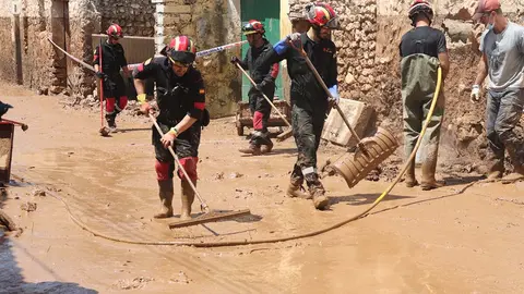 Voluntarios en las zonas afectadas. Foto: Liberto Iglesias