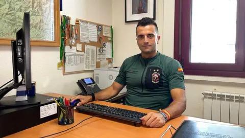 El teniente jefe Ba&iacute;n Guti&eacute;rrez forma parte del Greim (Grupos de Rescate e Intervenci&oacute;n en Monta&ntilde;a) de Jaca, una de las cinco unidades en la provincia de Huesca.