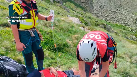 La Guardia Civil de Huesca llev&oacute; a cabo este lunes dos nuevos rescates en el Pirineo aragon&eacute;s.