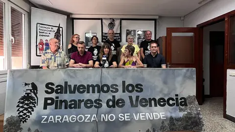 Los colectivos denunciantes reunidos en la sede de la FABZ