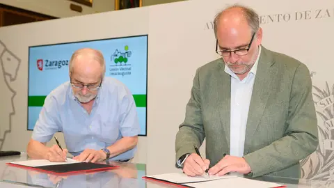 Momento de la firma