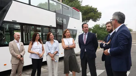 nueva-flota-bus-tur&iacute;stico-6