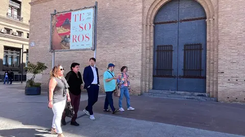 Pueyo ha visitado La Lonja de Zaragoza este lunes. Foto: V. A.