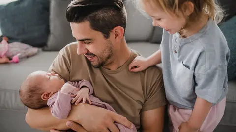 Las familias monoparentales duplicar&aacute;n su permiso