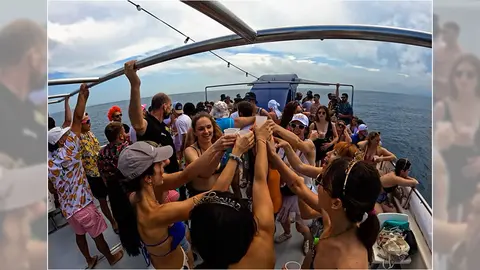 Fiestas en barco en Salou. Foto: Fresh party