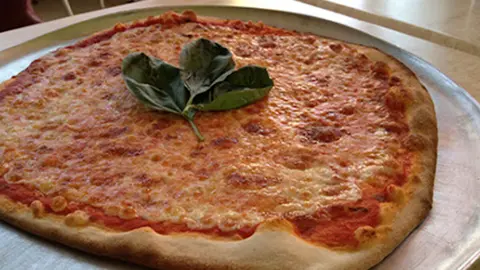 Pizza margarita. Foto: Pizzeria Da Claudio