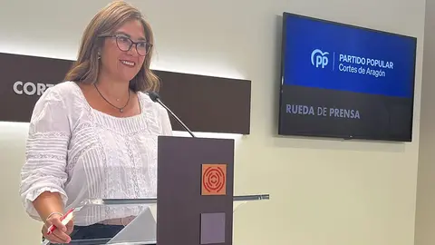 La portavoz de Sanidad del grupo popular en las Cortes, Susana Gaspar, este lunes en rueda de prensa.