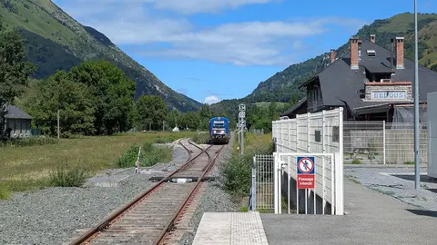 Estaci&oacute;n de Bedous, la &uacute;ltima operativa hacia el Somport. Foto: M.G.
