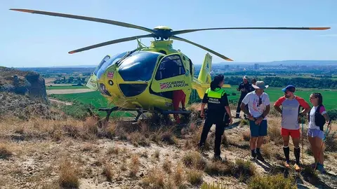 El helic&oacute;ptero del 112 Arag&oacute;n, en colaboraci&oacute;n con Polic&iacute;a de Zaragoza, rescat&oacute; a la mujer en el Galacho de Juslibol.