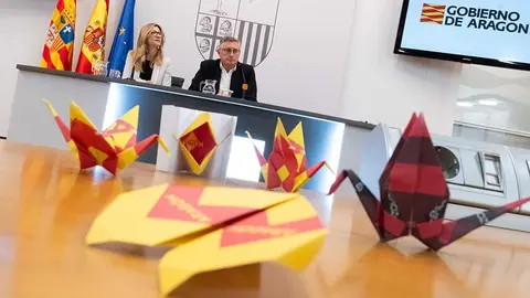 Vaquero y Blasco durante la rueda de prensa en la que se han dado los detalles sobre el viaje institucional. Foto: DGA/ Fabi&aacute;n Sim&oacute;n