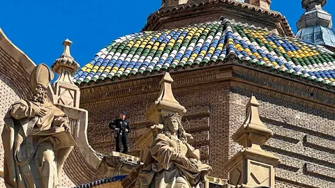 La ceremonia celebrada este martes en la plaza del Pilar ha estado rodeada de fuertes medidas de seguridad.