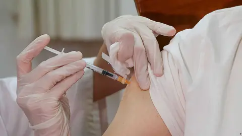 vacunaci&oacute;n, gripe, covid