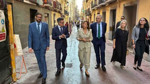 La alcaldesa de Zaragoza, Natalia Chueca, durante su visita a El Gancho