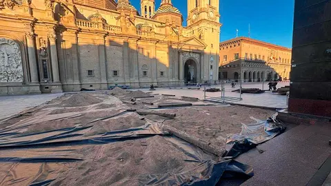 montaje-bel&eacute;n-zaragoza-plaza-pilar-1
