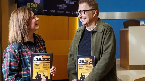 Sara Fern&aacute;ndez y Jaime Borobia, en la presentaci&oacute;n del Festival de Jazz de Zaragoza, este mi&eacute;rcoles.