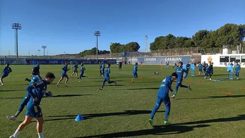 Saidu, a la izquierda, entrena con el Real Zaragoza: Foto: M.G.