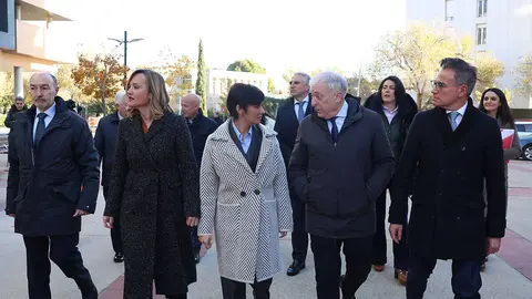 La ministra de vivienda y el consejero del ramo en Arag&oacute;n en su &uacute;ltimo encuentro hace un mes en Zaragoza. Foto: Pilar &Aacute;lvarez