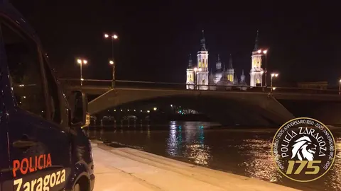 Un ladr&oacute;n se tir&oacute; al r&iacute;o Ebro el pasado domingo despu&eacute;s de robar el bolso a una mujer. Fuente: Polic&iacute;a Local