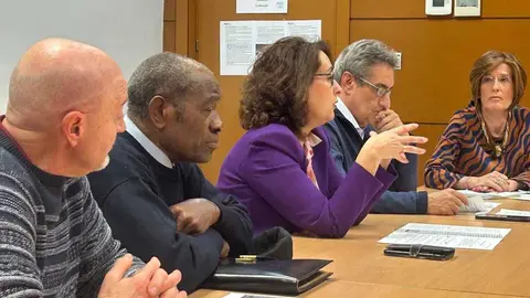 El grupo municipal de Vox durante su visita a Pe&ntilde;aflor