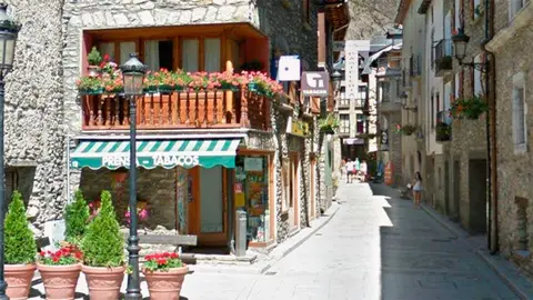 El estanco de Benasque (Huesca) ha repartido un tercer y quinto premio de la Loter&iacute;a Navidad 2025 en apenas siete minutos.
