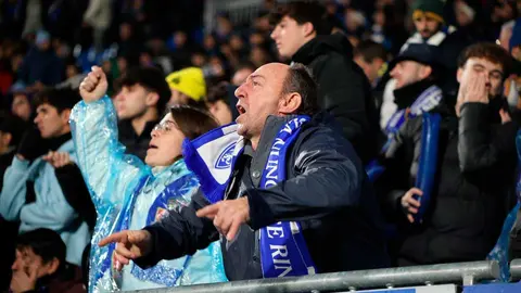 La afici&oacute;n del Real Zaragoza pit&oacute;  por momentos el mal juego del equipo. Foto: Pilar &Aacute;lvarez