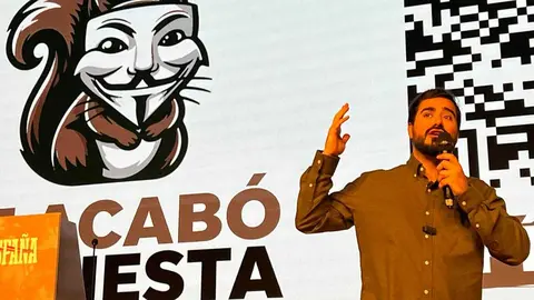 Luis "Alvise" P&eacute;rez, este domingo en Zaragoza para presentar la candidatura de Se Acab&oacute; La Fiesta (SALF) de cara a las elecciones del 8F. Foto: AD