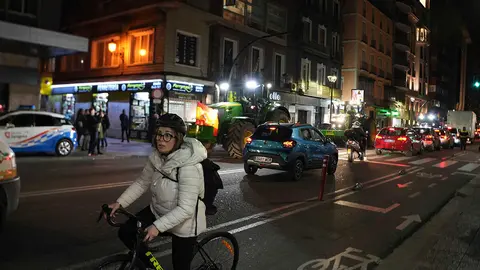 tractores-tractorada-bus-urbano-avanza-zaragoza-desv&iacute;os