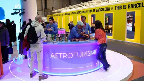 FITUR-8